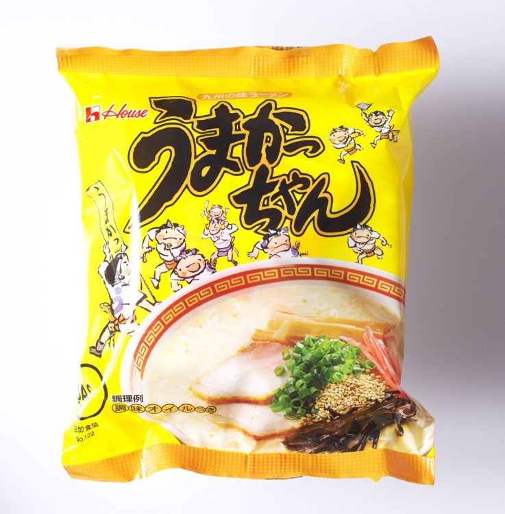 6位／ハウス食品・うまかっちゃん【麺5.8点、スープ7.3点、バランス7.0点】（撮影／黒石あみ）