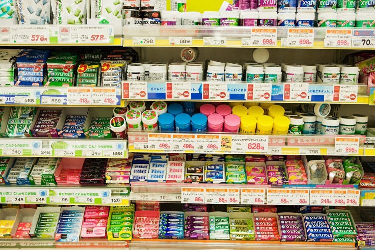 スーパーの棚には、こんなにたくさんの種類のガムが売っている！（Getty Images）