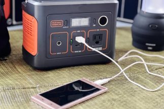 【熊本地震・災害に備えを】「室内の落下対策・懐中電灯は100均グッズを活用」「モバイルバッテリーは大容量を」…国際災害レスキューナースが教える“プチプラ防災術”