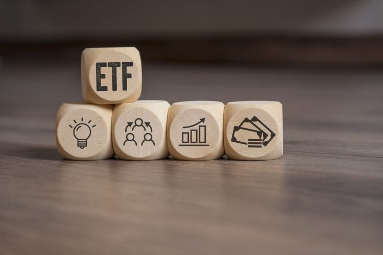 近年注目を集めている「ETF」のメリットとは（写真：イメージマート）