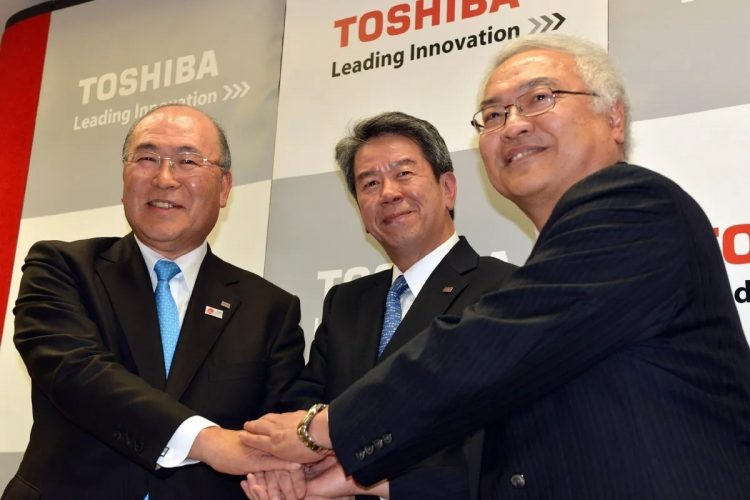 東芝の歴代社長たち（左から西田厚聡氏、田中久雄氏、佐々木則夫氏／時事通信フォト）