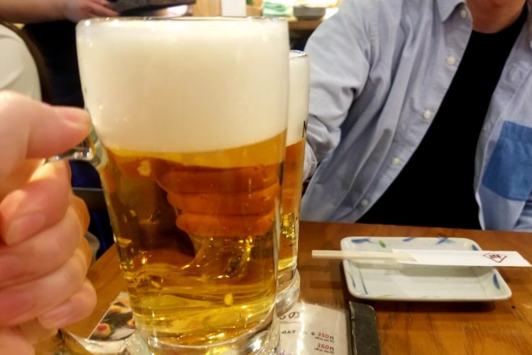 飲みニケーションの有効性を全否定する必要はないのでは（イメージ）