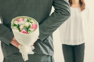 女性が結婚相手に高収入男性を望む当たり前の理由　結婚当初は「夫婦共働き」のつもりでも「夫の一馬力」になる現実