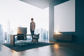 タワマンが“投資のおもちゃ”化して短期売買されることで「外国人の巣窟」「違法民泊」などスラム化の懸念　不動産のプロは「再開発は長い期間かけての検証が必要」と警鐘