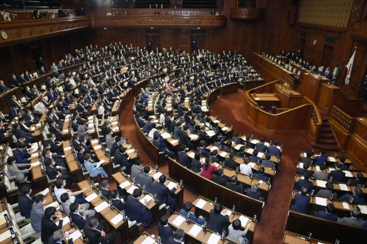 女性議員が少ない現状は何が問題なのか（写真／共同通信社）