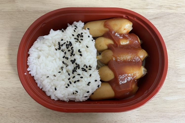 ウインナーだけの弁当は話題を呼んだ