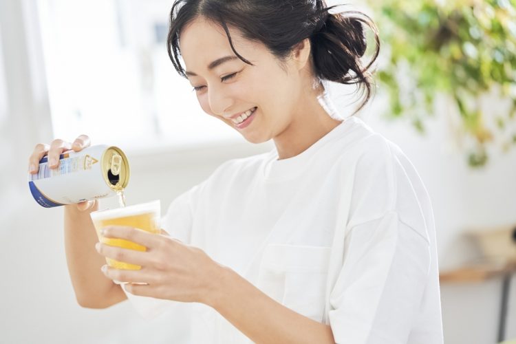 ノンアルコールビールでも飲み過ぎには注意？（イメージ）