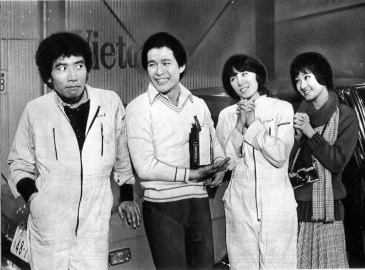 俳優として、振付師として、タレントとして藤村さん（左）は昭和の芸能界のあらゆる場面で活躍した