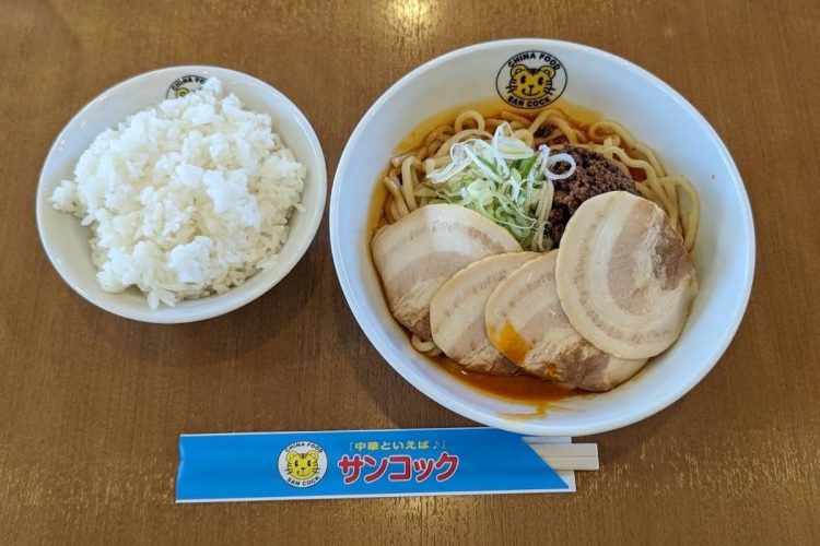 岐阜県の『中華料理サンコック』の汁なし坦々