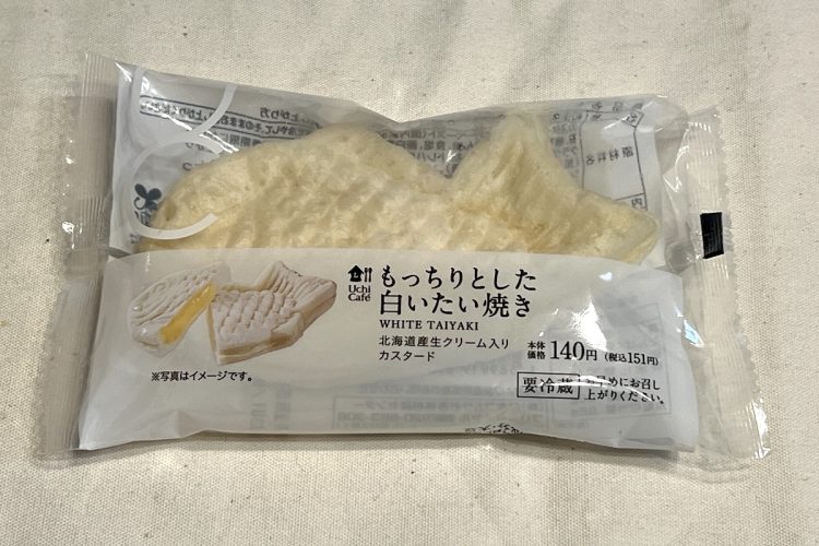 ローソン『もっちりとした白いたい焼き　カスタード』。151円