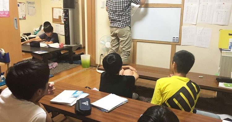 小学3年生から中学3年生までを対象とした「寺子屋こやや」（ホームページより）