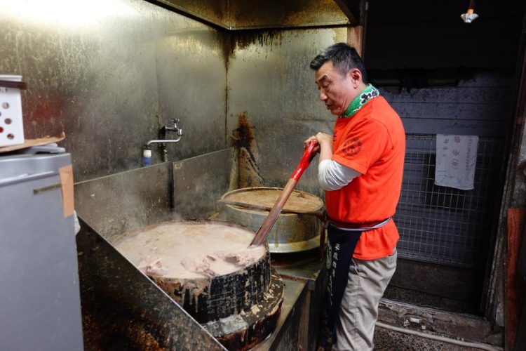 魁龍のスープ・麺にはこだわりと歴史が詰まっている