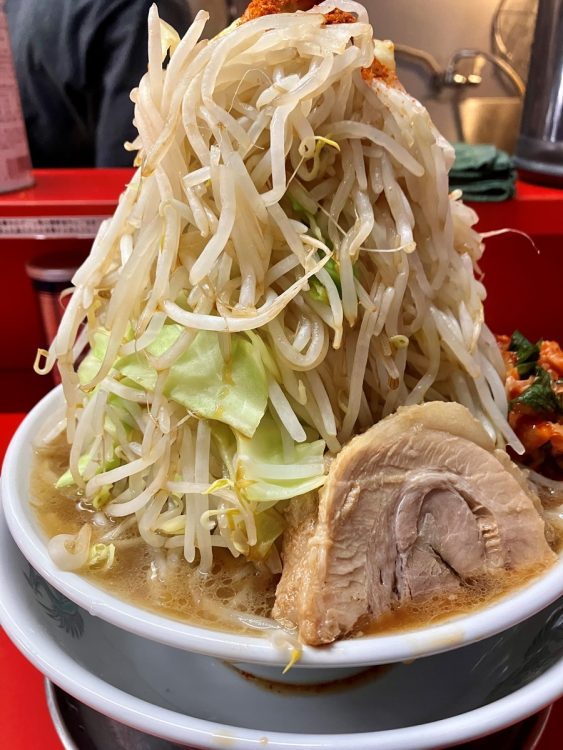 二郎系ラーメンの“マシマシ”