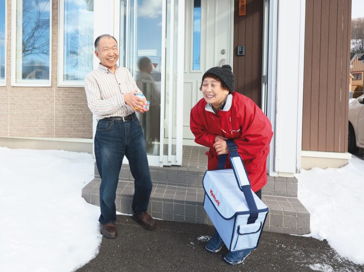 笑顔と元気な挨拶がトレードマークの國分芳美さん