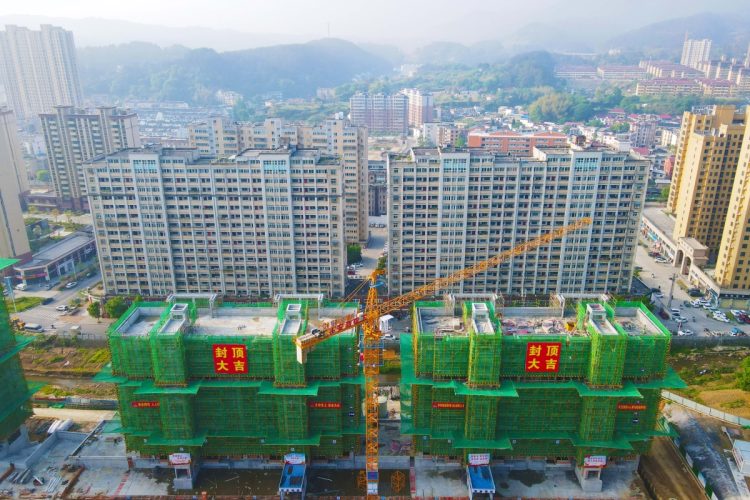 中国は不動産不況から脱却できるか（安徽省のビル建設現場。Getty Images）