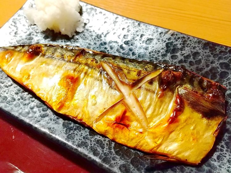 さばの塩焼きにもポン酢しょうゆは合う