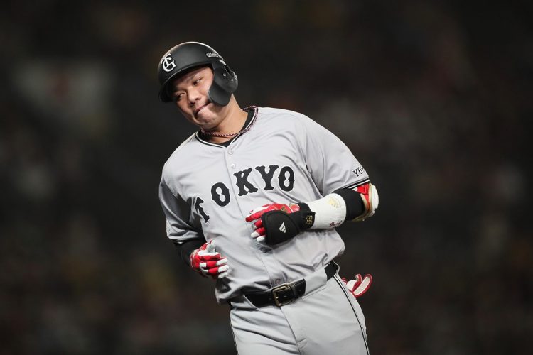 「1億円申告漏れを指摘された」と報じられた巨人・坂本勇人（時事通信フォト）