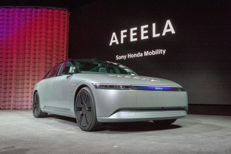 ホンダがソニーと開発中のEV「アフィーラ」（写真＝dpa／時事）