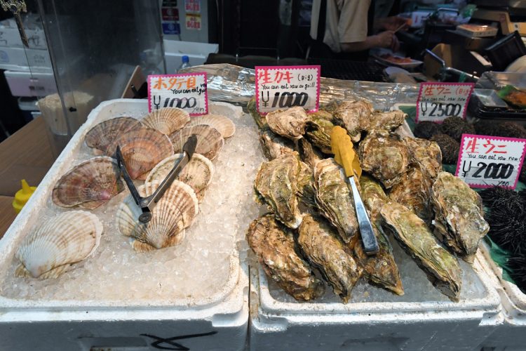 店頭では英語表記のタグも