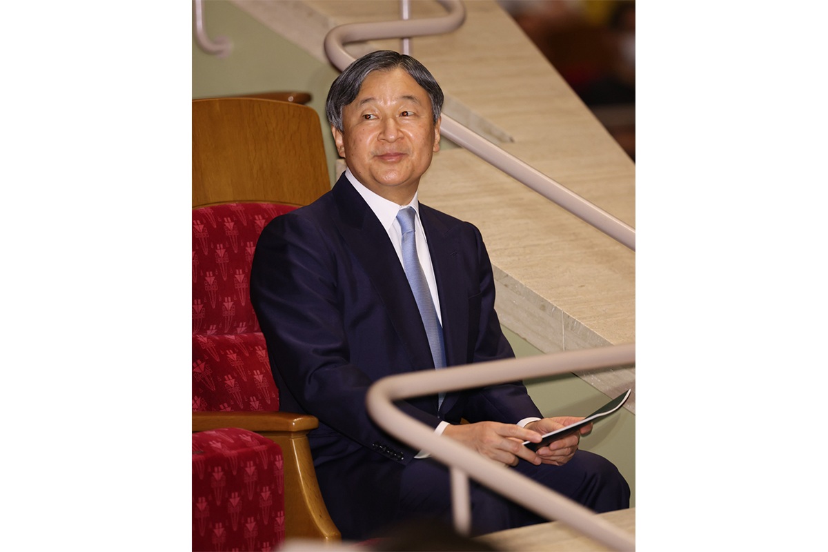 天皇皇族　額 皇室の今と歴史的経緯 女性皇族国内外で尽力 : 読売新聞