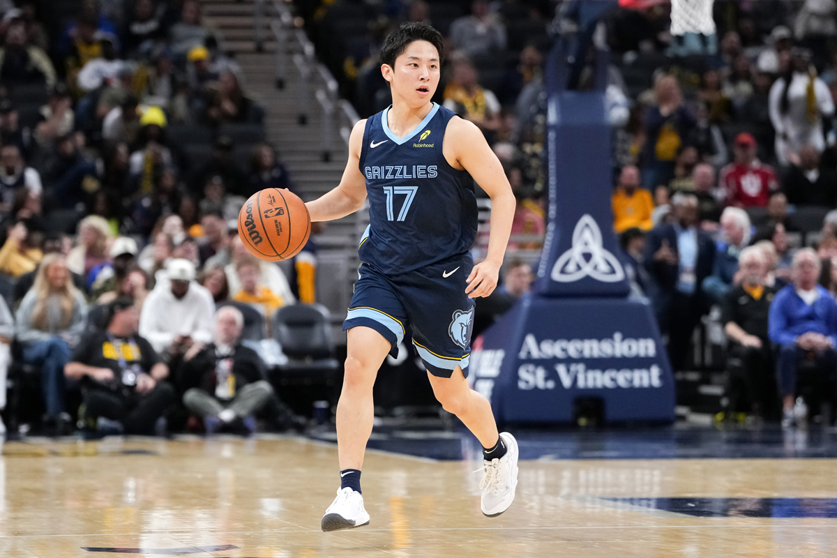 世界最高峰の舞台に1人だけ》NBAプレイヤー・河村勇輝の足元を支える