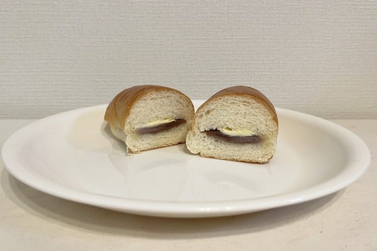 ローソン『ふわもちコッペ　あんこ＆マーガリン』の断面