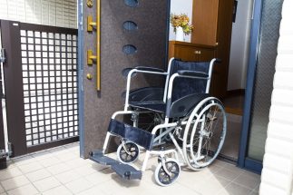 《老後生活で税金を減らす知恵》「バリアフリー改修」で固定資産税と所得税を軽減　普通自動車から軽自動車への乗り換えで自動車税を圧縮、免許返納にも節税効果あり