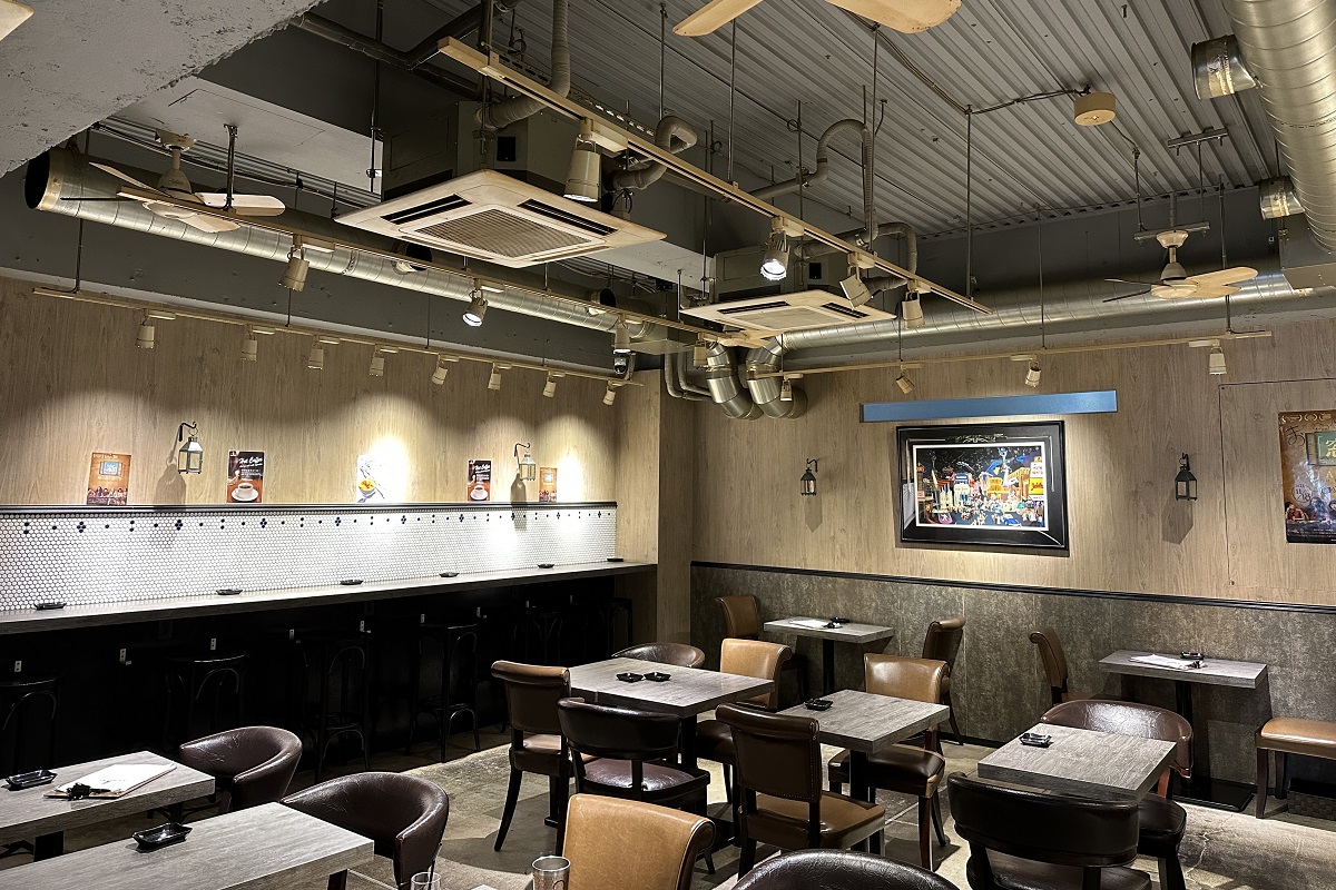 渋谷のカフェ激戦地で“全面喫煙”を掲げるカフェを営業するオーナーの