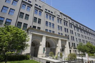 財務省が主張する「減税の財源がない」の嘘と消費税収が増えているカラクリ　「食料品の消費税率をゼロにするのに必要な財源は消費税の増収分で十分賄える」と荻原博子氏