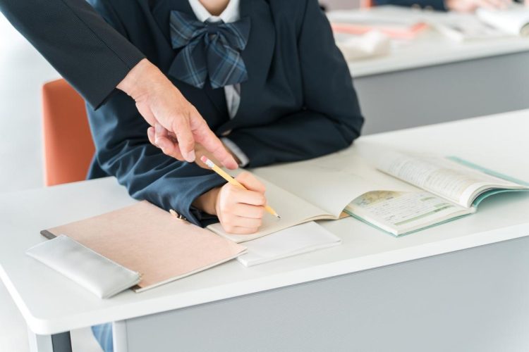 高校受験において“塾推薦という裏ルート”が存在するとの声がある（写真：イメージマート）