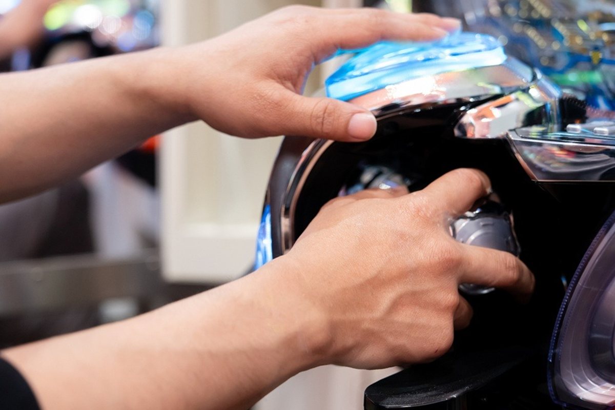 人気はパチスロ優位だが、パチンコも販売台数を増やしている（イメージ）