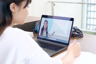 “最強の副業”のひとつ「オンライン講師」の魅力　英会話だけでなく、占い、絵画、ネイルなど、一芸を活かして趣味で稼ぐことも可能