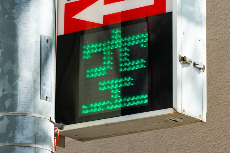 敷地内でコインパーキングを営業する高校も（写真：イメージマート）