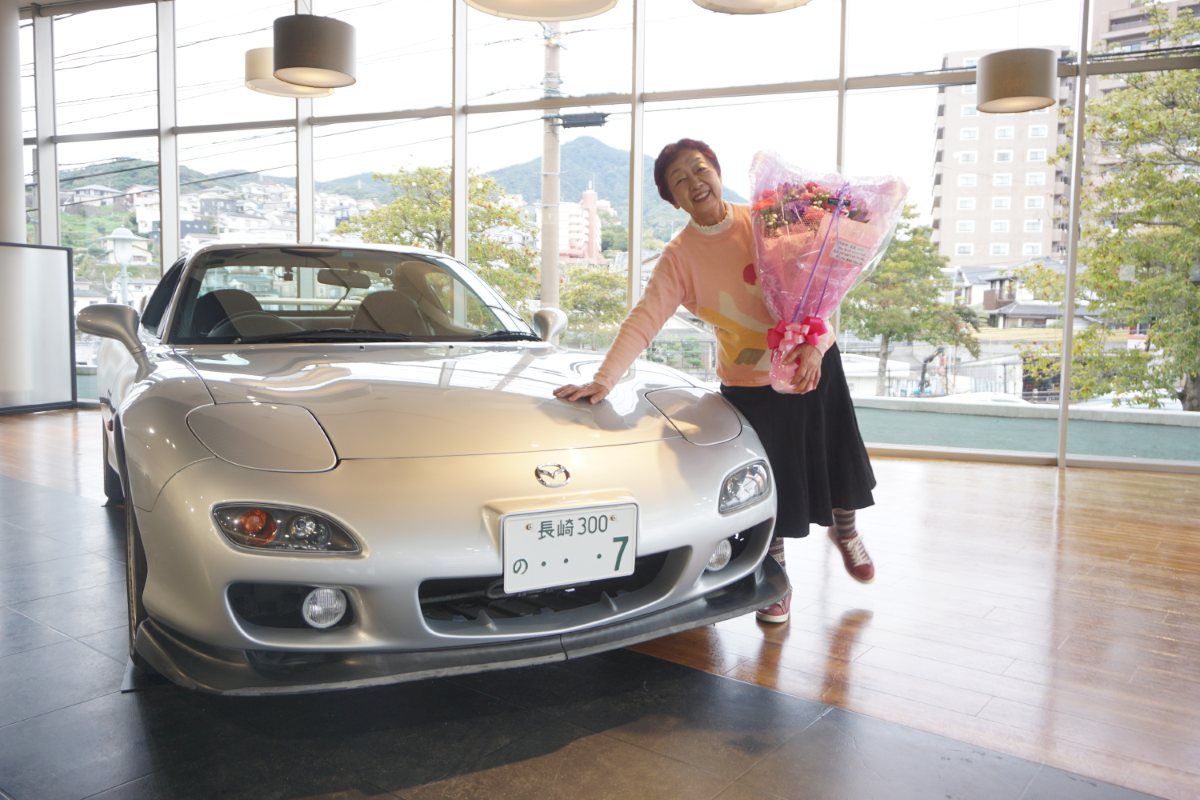 太子町まで引き取りに行きます。 とても幸せなんです」80歳主婦が25年間大切に乗り続けた3代目「RX-7