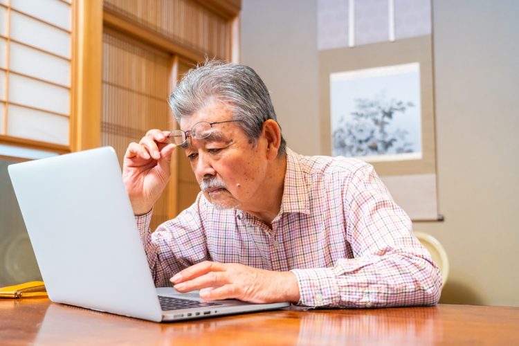 「パソコンの調子が悪い」と連絡が来たものの…（イメージ）