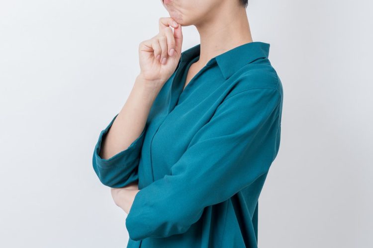 縁故採用を行う会社の体制に納得がいかず退職したという人も(イメージ)