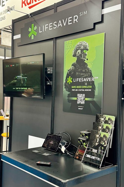 Lifesaver（ライフセイバー）SIMが開発した人命救助を学ぶための没入型ゲームベースシミュレーション。モバイル向けで兵士たちが場所を選ばず救護スキルを学べる環境を提供している