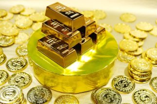 金に投資するには様々な方法があり、税金の扱いも異なる