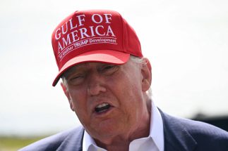 FRBへの利下げ圧力を強めるトランプ大統領（AFP＝時事）
