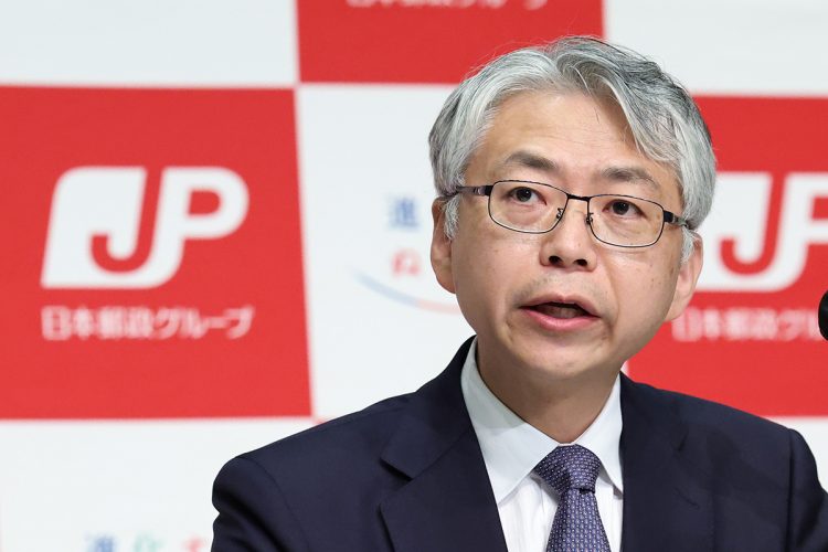 今回の処分が宅配業界再編の呼び水になるかもしれない(日本郵政の根岸一行・新社長/時事通信フォト)