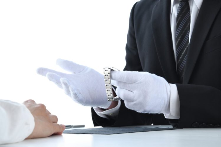注目が集まるリユース業界、最新決算から見えてきた好調の企業は?(写真:イメージマート)