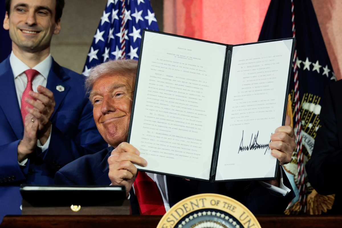 トランプ大統領が発表した「AI行動計画」の要点 内外に摩擦を招きながらもAI投資拡大は続く見通しで株式市場の支援材料に | マネーポストWEB