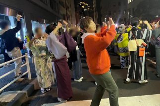 オバ記者が大人になってから「盆踊り」に魅了されるようになったワケ 一瞬の夏を皆で味わう一体感から「あぁ、生きてるな」と感じられて涙が溢れた