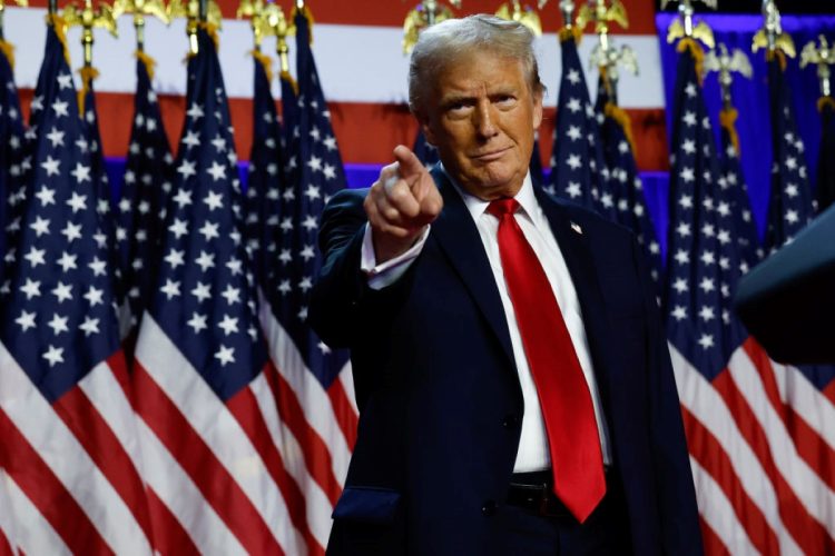 「トランプ大統領に逆らわない投資がよい」とおけいどん氏は指摘する。