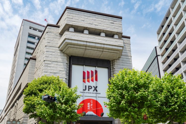 専門家の間では「日経平均株価は年内に5万円を目指す」との声も