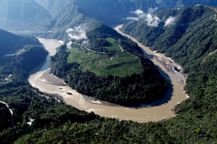 チベット自治区ヤルンツァンポ川下流・水力発電プロジェクトがスタートする（Getty Images）