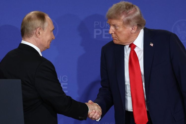 世界を翻弄するトランプ関税の行き着く先は(SPUTNIK/時事通信フォト)