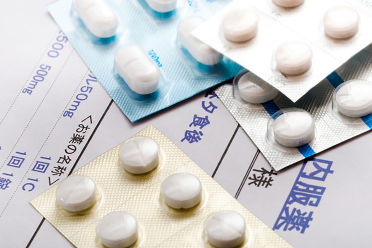 一部の中国系薬局が医薬品の違法販売を行っている実態とは(イメージ)