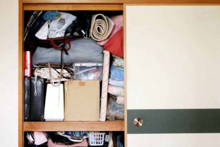 モノの片づけはどう進めるべきか(写真:イメージマート)