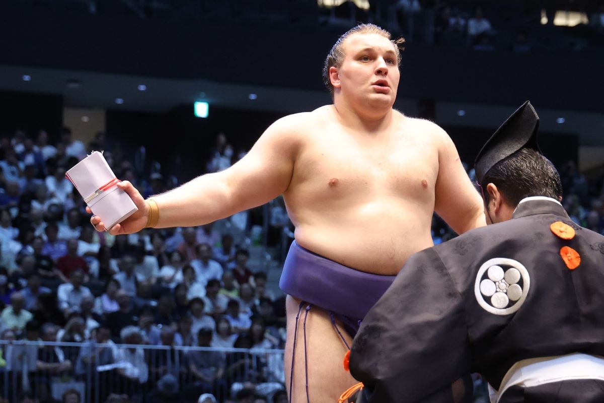 超スピード出世の新三役・安青錦は「年収17万円」から2年で100倍超の